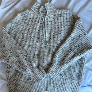 OFFLINE by Aerie white and black quarter zip